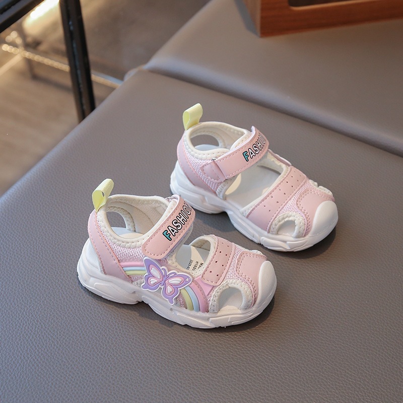 Sandali da bambina in stile coreano con punta chiusa, estate 2026, scarpe da spiaggia per bambine e in età prescolare, scarpe funzionali con tacco basso e traforate._voghion.com