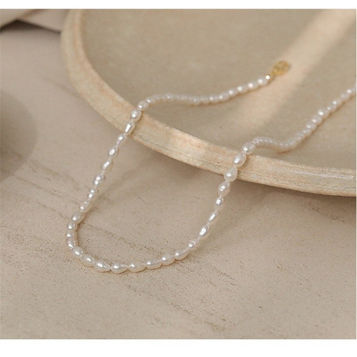 New French Niche Design Clavicle Chain Necklace Retro Baroque Natural Freshwater Pearl Necklace for Women