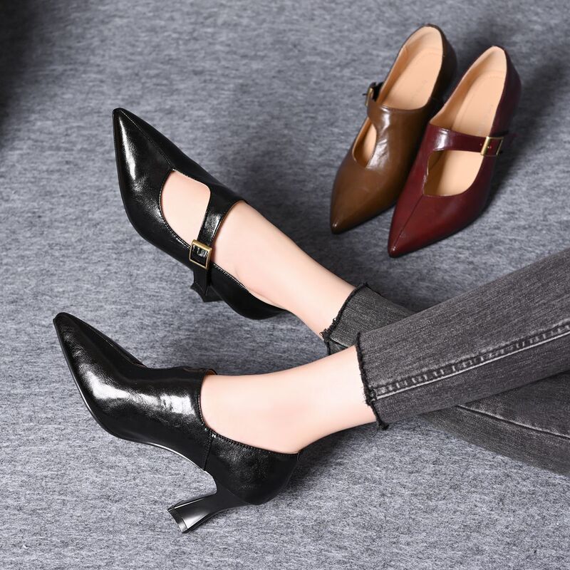 French Style Comfortable Pointed Toe Casual Shallow Mouth Buckle New 2025 Leather Shoes Spring and Autumn High-heeled Shoes All-match Soft Leather Single-layer Shoes