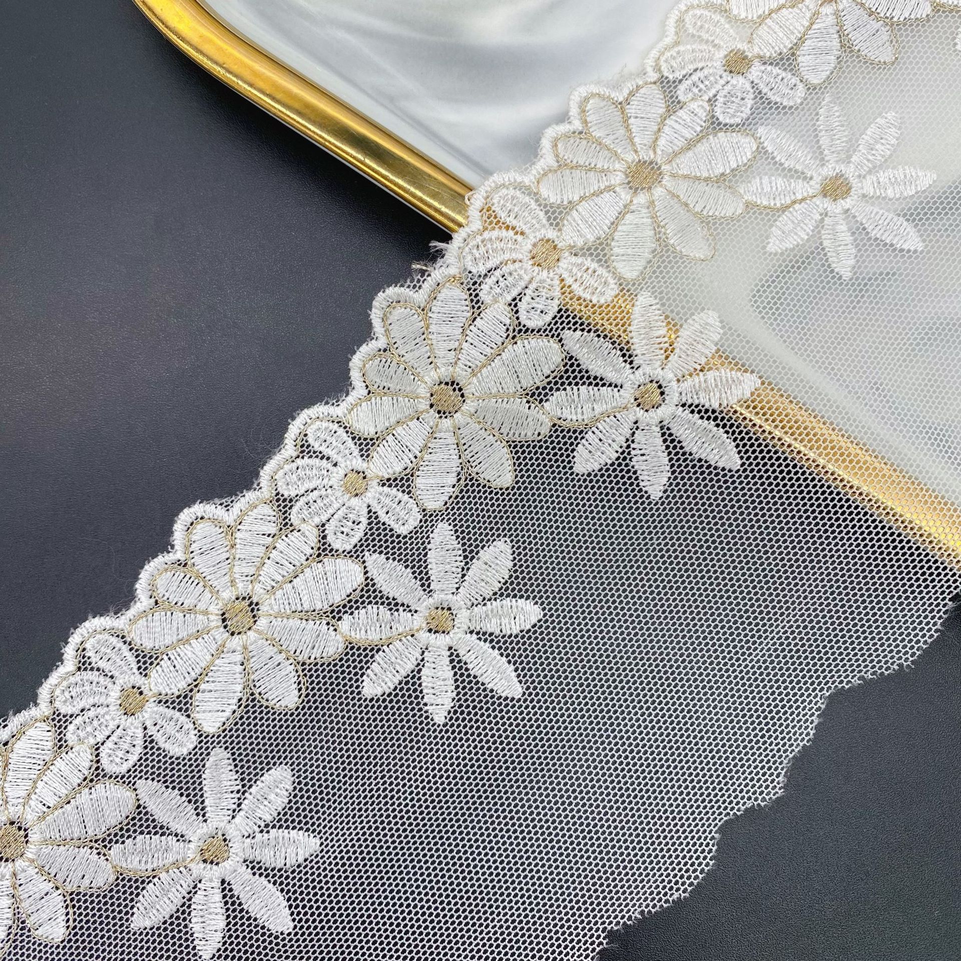 Malla de encaje x punto bordado vestido de ropa para niños falda accesorios decorativos bordado por computadora hilo dorado flor