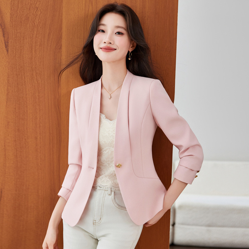 High-end off-white women's blazer for spring and autumn, elegant short style with a sophisticated feel, slim fit for petite figures High-end off-white women's blazer for spring and autumn, elegant short style with a sophisticated feel, slim fit for petite figures