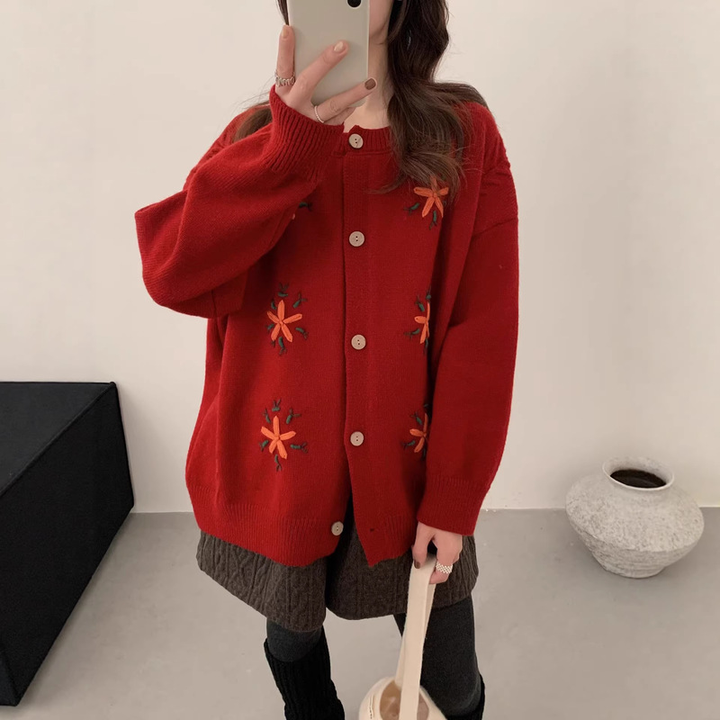 Korean-Style Red Christmas Oversized Knit Cardigan for Women, New Autumn and Winter Loose Lazy Style Sweater Coat with Embroidery