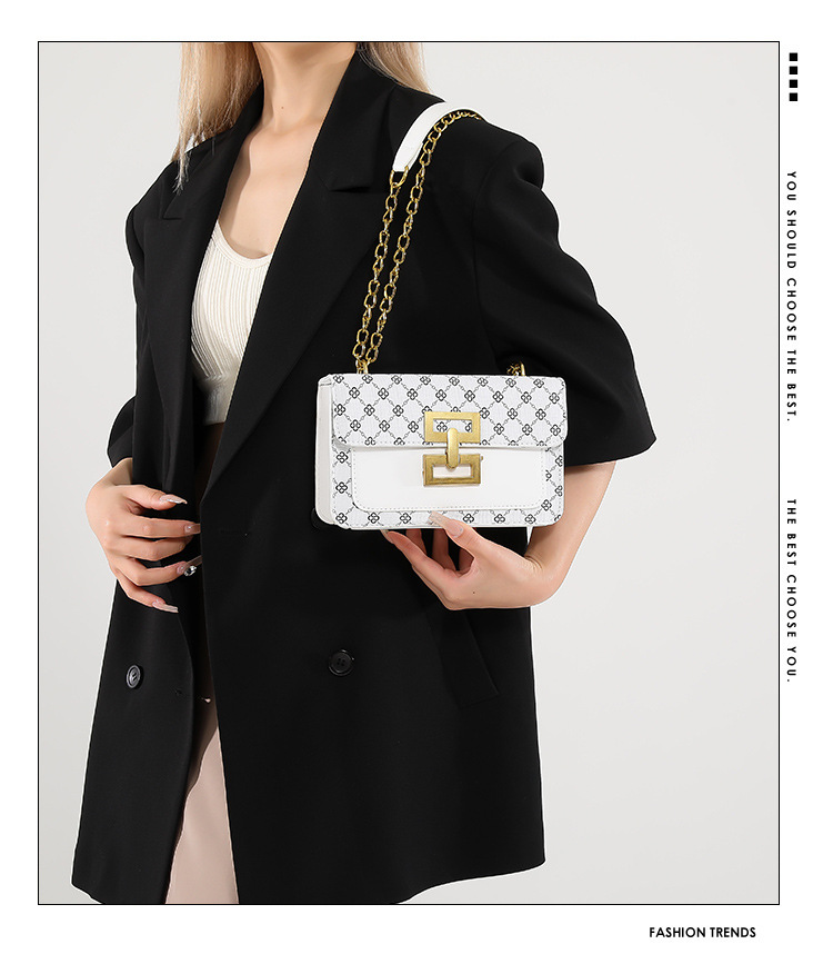 High-end texture, retro single-shoulder women's 2024 autumn new trendy and versatile chain crossbody small square bag details Picture