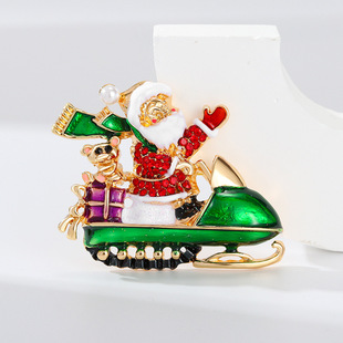 European and American holiday new Santa Claus brooch party dessert corsage pin cross-border Christmas clothing accessories