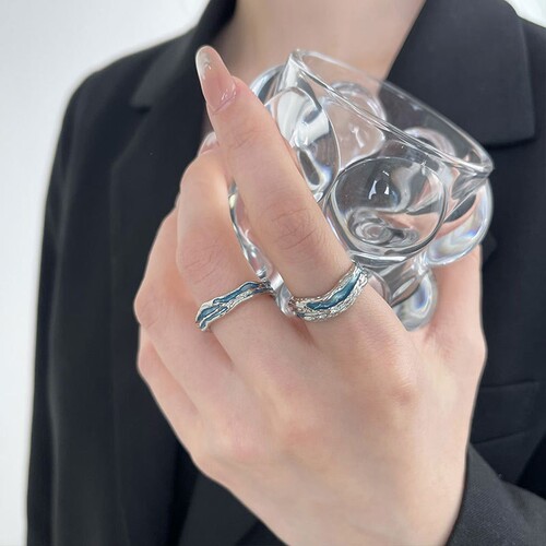  New Women's Ring with Ins Unique Design, Cool and Elegant Style, High-Grade Openable and Adjustable Index Finger Ring, Original Design