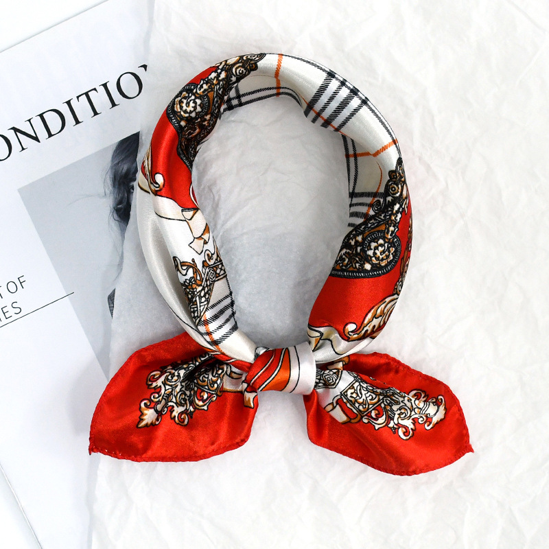 50 Satin Chain Pañuelo cuadrado estampado Color Sense de alta gama Moda de todo fósforo azafata profesional Servicio al cliente Bufanda de decoración Bufanda de seda