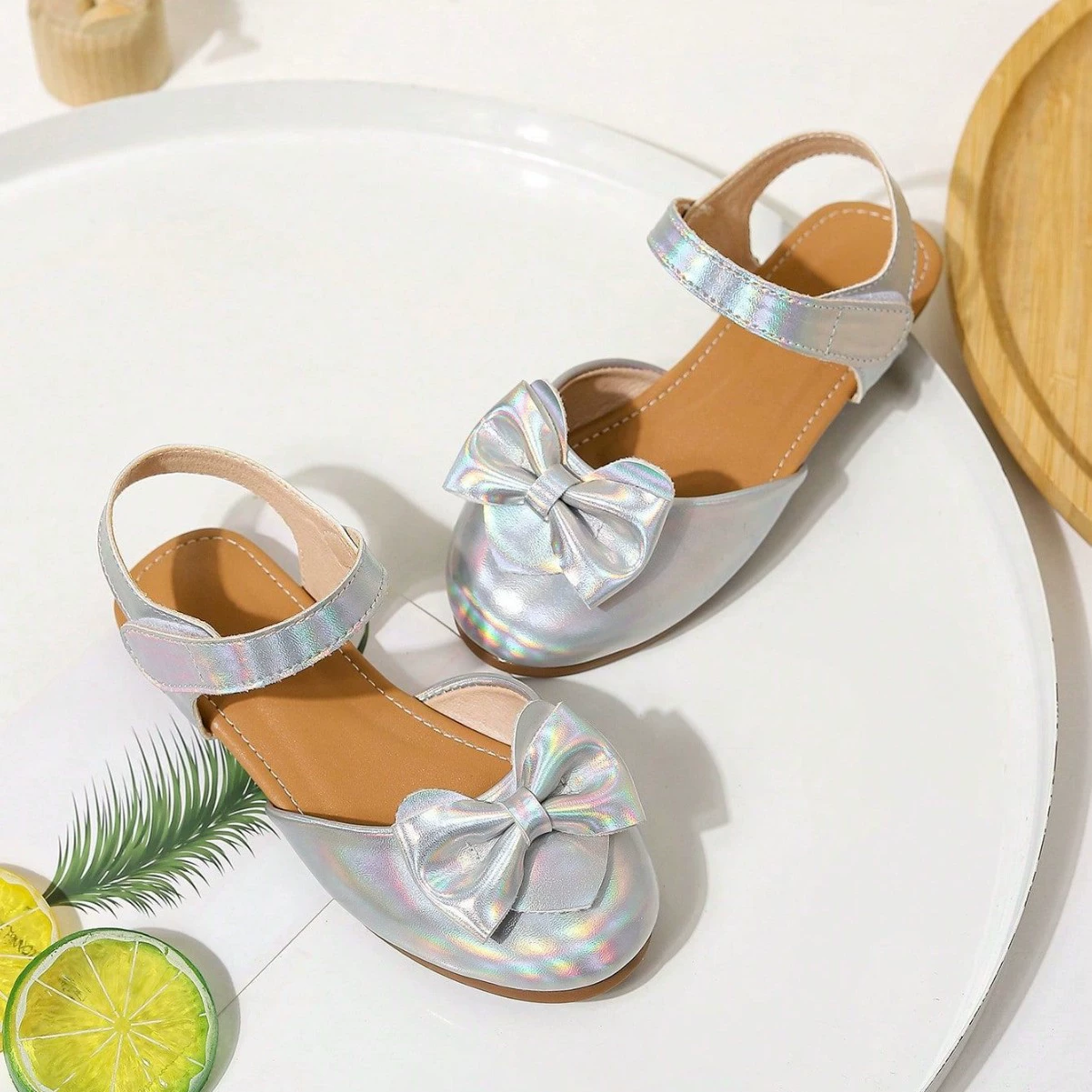 Трансграничная внешняя торговля французская иностранная банта с бантом на голове