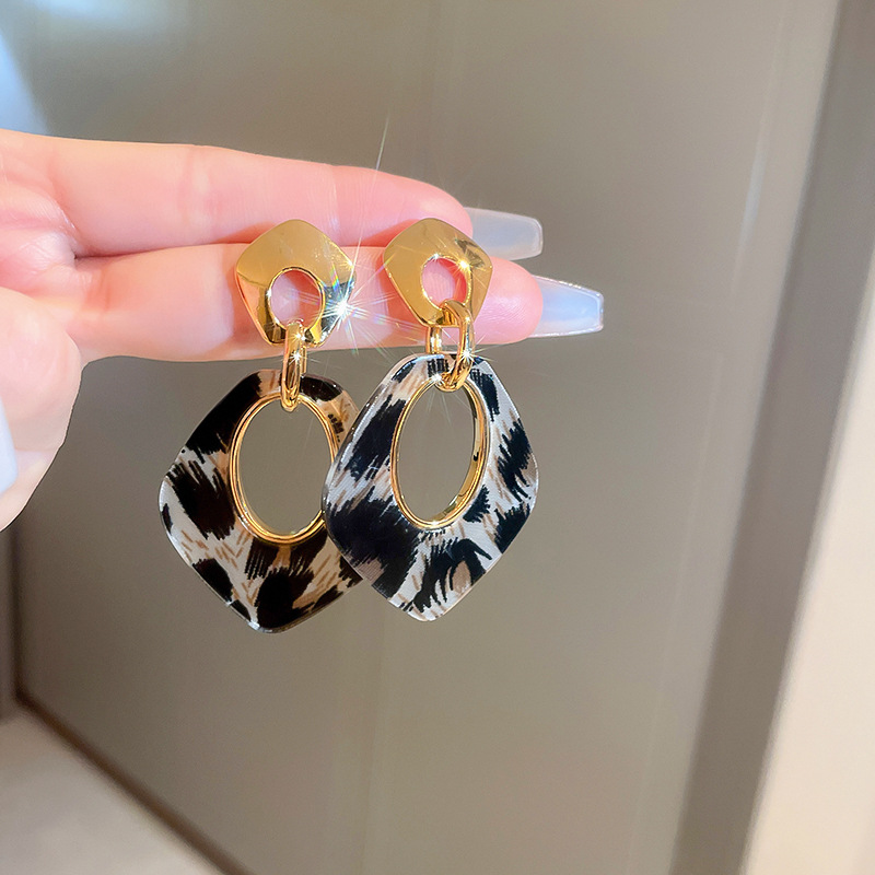 Fashion Geometric Arylic Copper Plating Drop Earrings 1 Pair