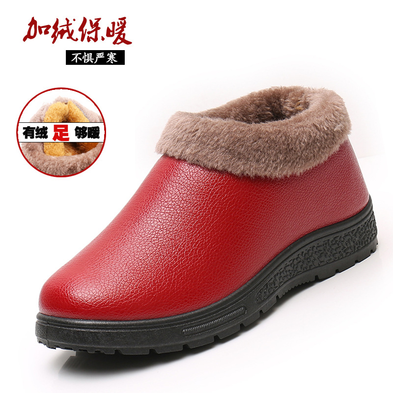 冬季女士老北京布鞋防滑保暖一脚蹬革拖中老年人PU面棉靴妈妈棉鞋