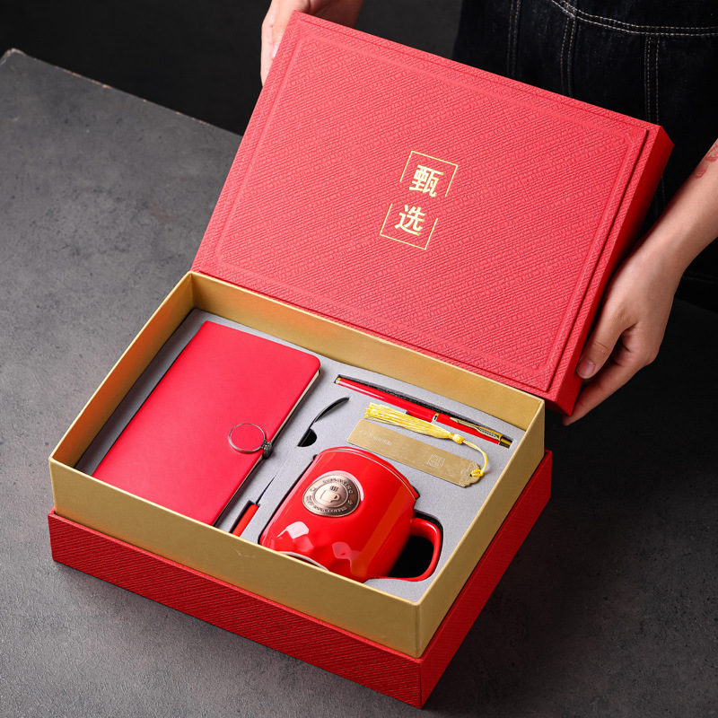 Taza de cerámica Juego de regalo de empresa Cuaderno Firma de libro Taza de bolígrafo Taza de café Regalo de mano con LOGOTIPO