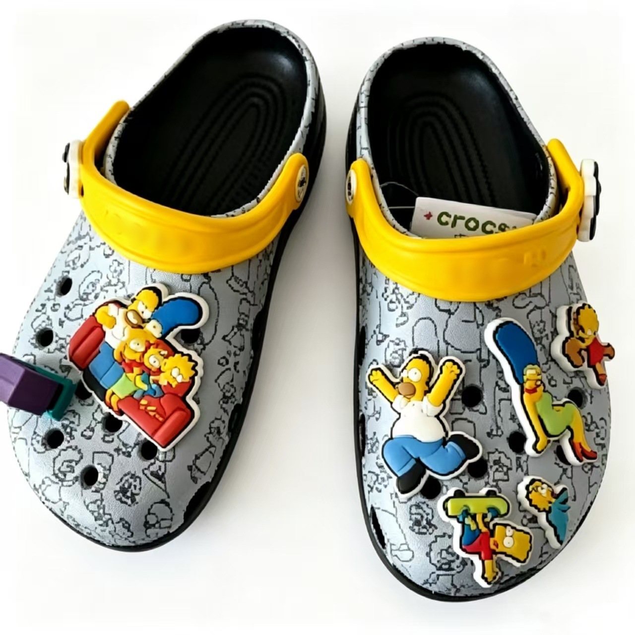 Simpsons serie original agujero zapatos de playa zapatos sandalias anti-deslizante zapatos transpirables al por mayor suministro transfronterizo