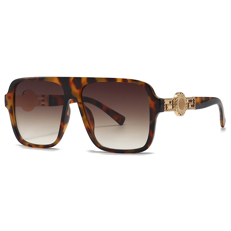 006 New European and American Fashion Head Large Frame Sunglasses for Men and Women Street Shooting Windshields and Sunglasses