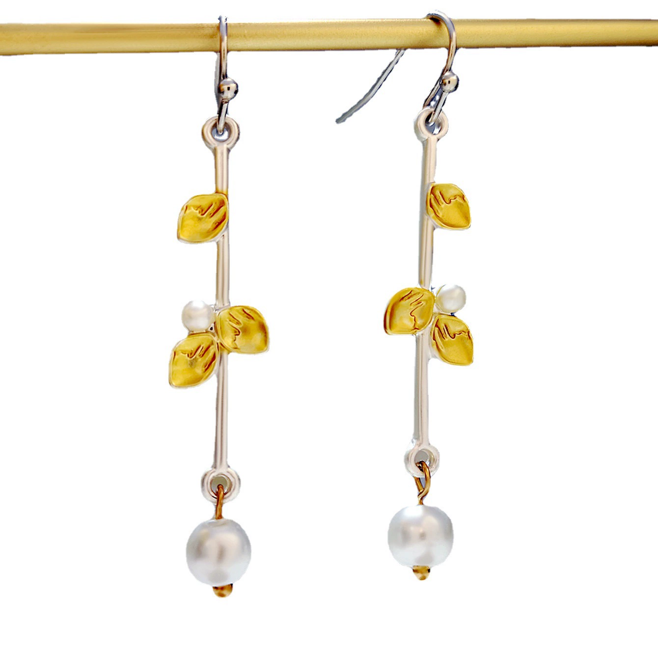荣钰 Fashionable brand earrings from pearl, light luxury style, European style, wholesale