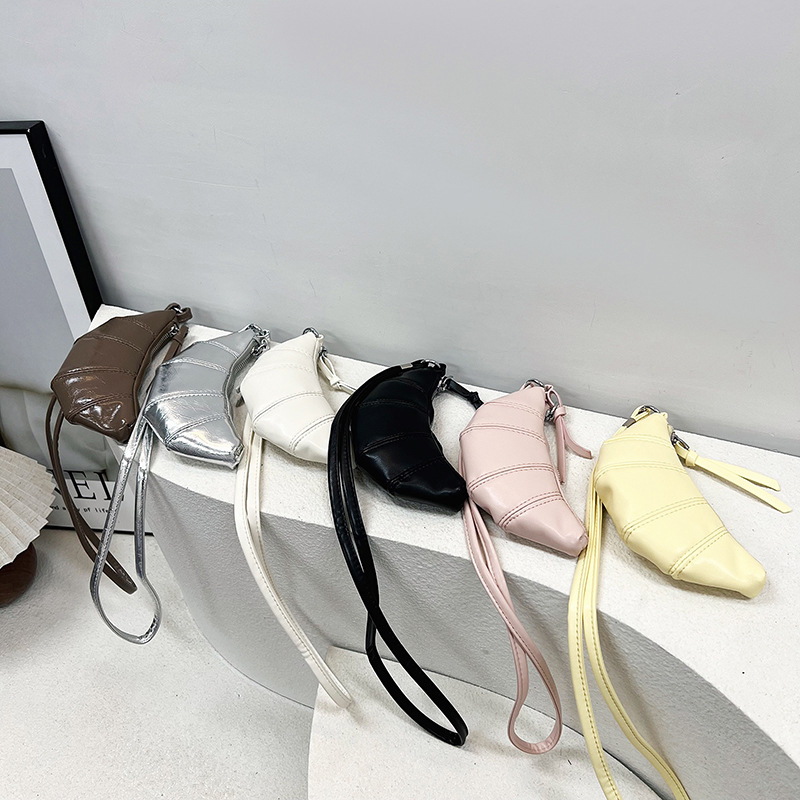 Bolso de nicho coreano de diseño femenino de estilo extranjero nuevo estilo de moda mini bolso de corno para salir lindo cuello bolso de mochila de moda