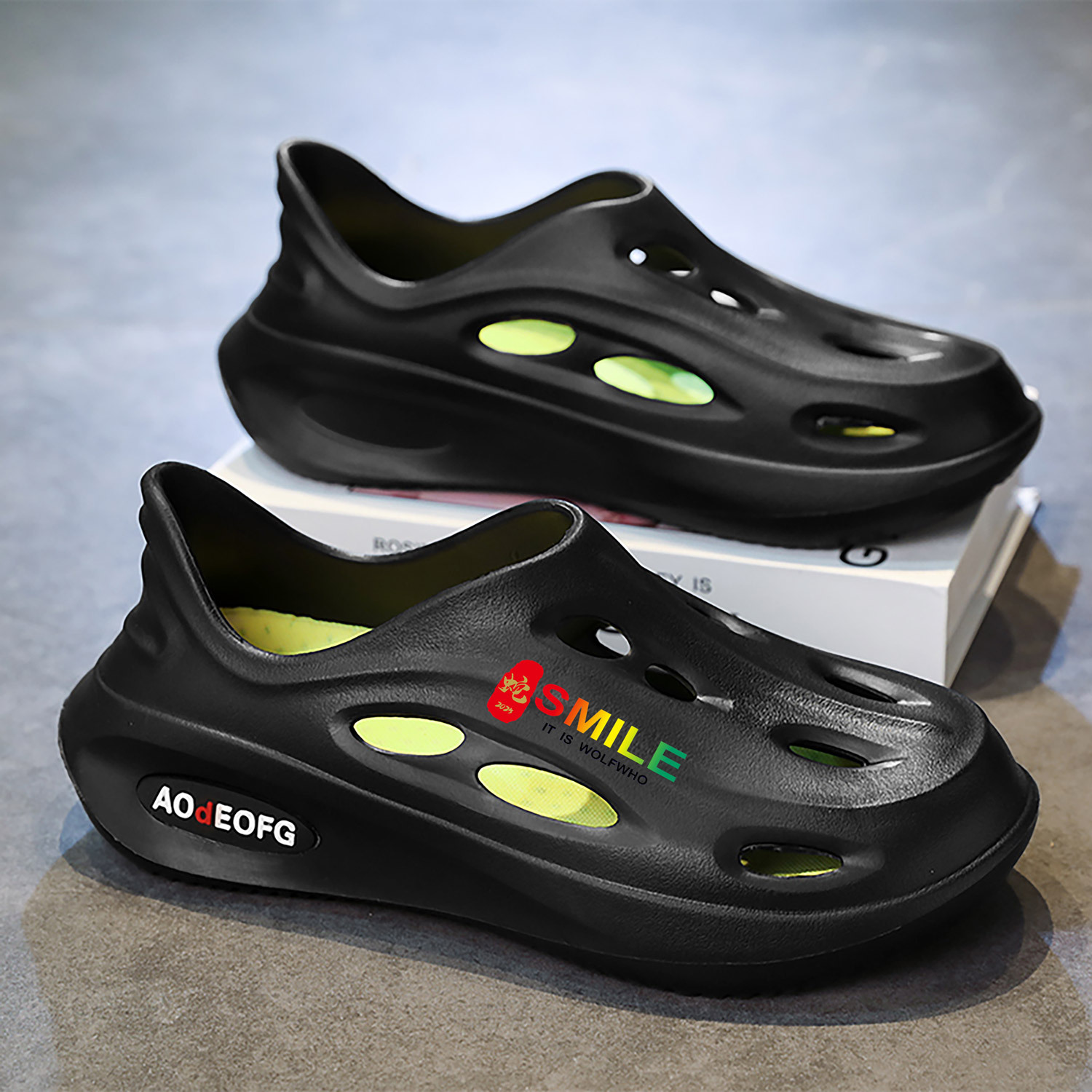 Sandalias para hombres de verano deportivo antideslizante sensación de mierda de verano zapatos agujeros para hombres zapatillas de playa
