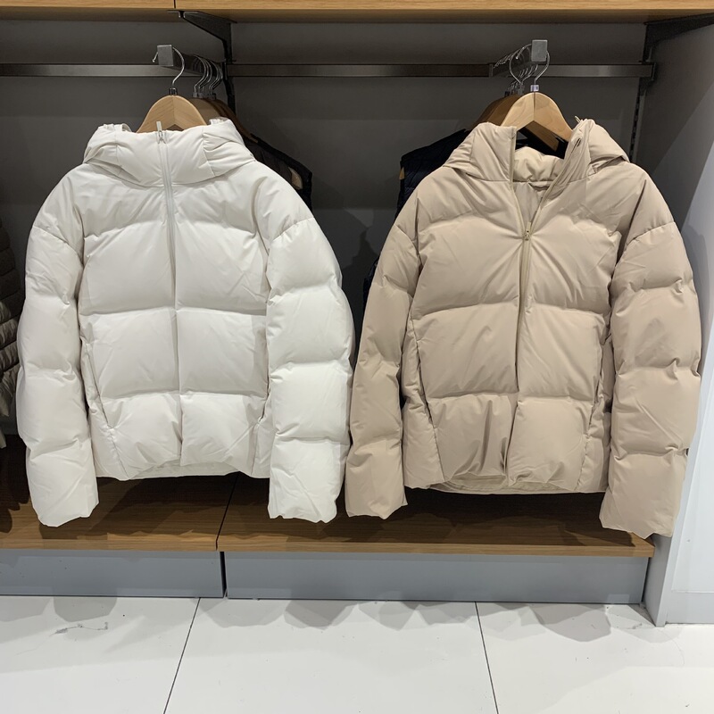 Strict Selection of Winter Women's Three-proof Seamless Hooded Jacket Ice and Snow Down Technology Warm Thickened Down Jacket 469896 Strict Selection of Winter Women's Three-proof Seamless Hooded Jacket Ice and Snow Down Technology Warm Thickened Down Jacket 469896