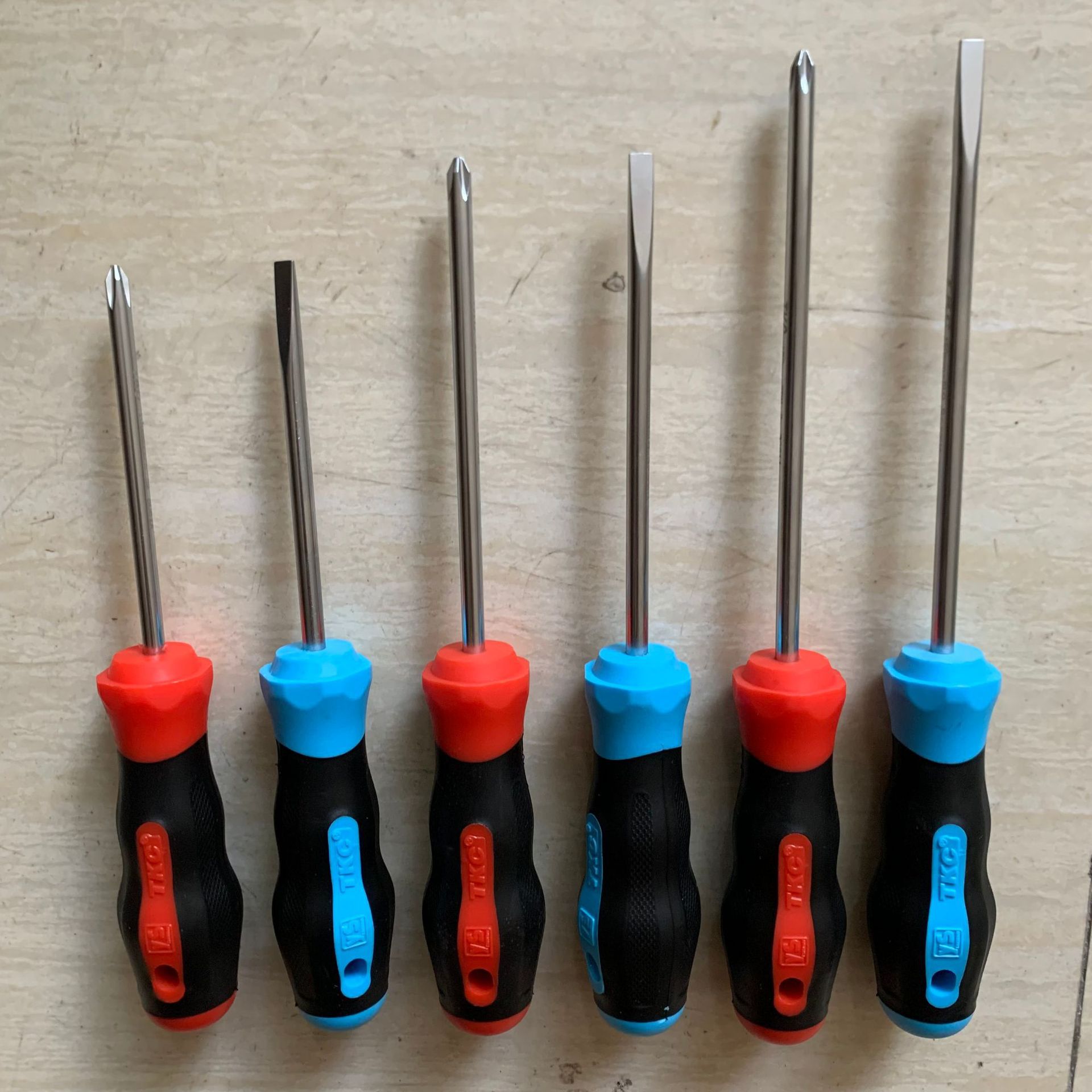 Taiwán TKC destornillador varilla redonda destornillador endurecido destornillador una parte superior 5 unidades en stock