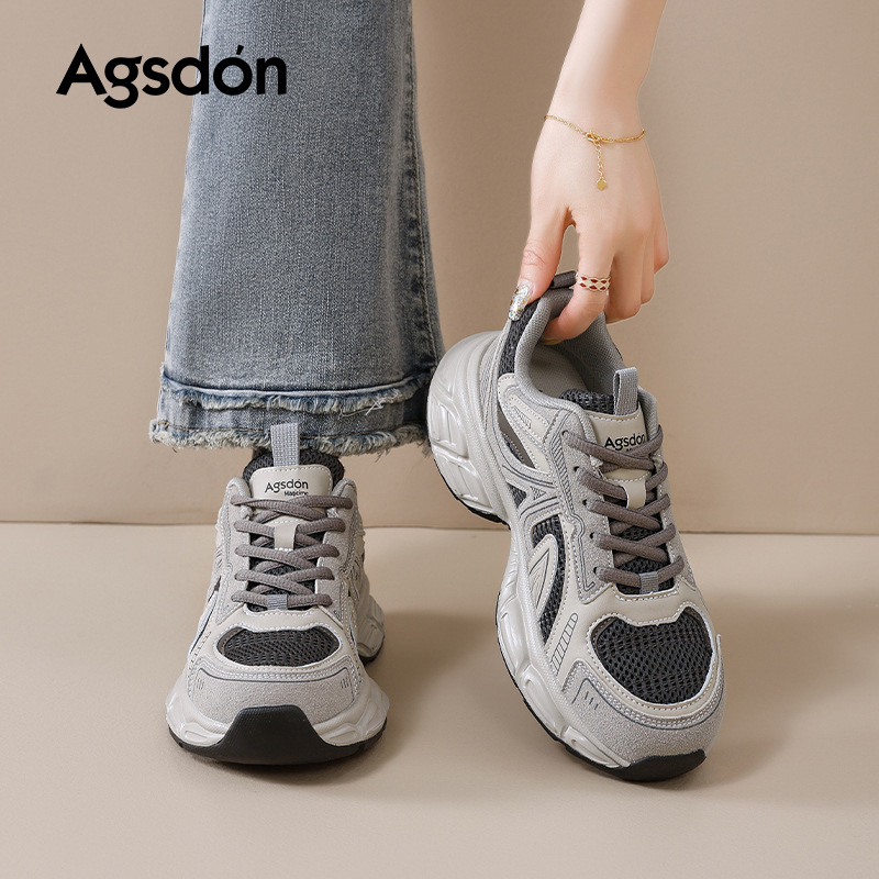 Zapatos grises de la mujer 2026 nuevos zapatos deportivos altos de primavera pequeños zapatos casuales con suela gruesa