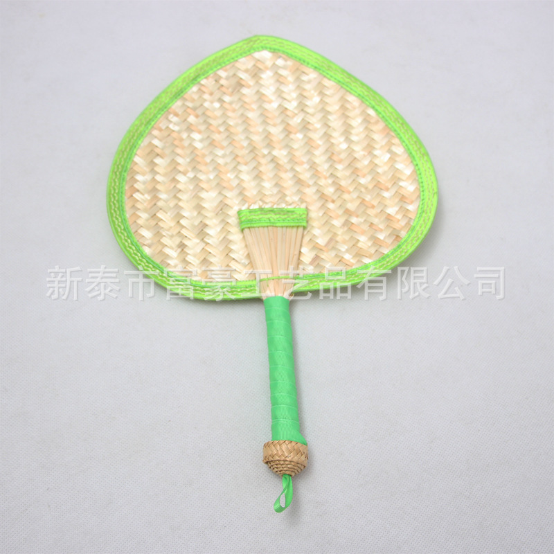 包边心形麦秆扇