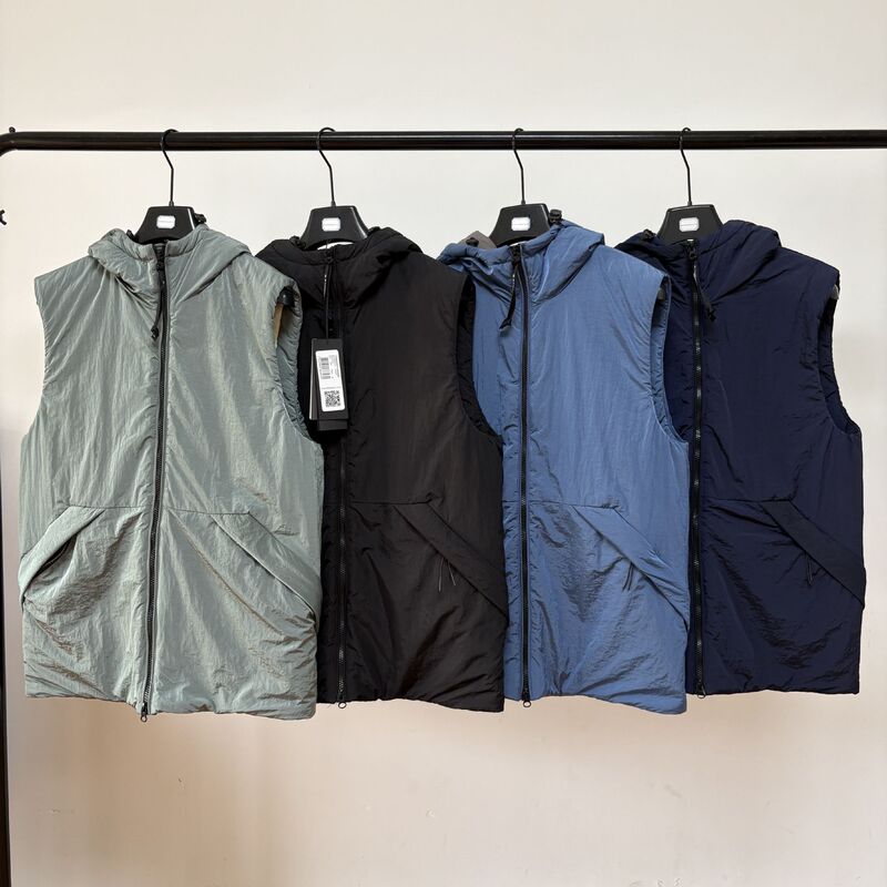 New Men's and Women's Autumn and Winter Warm Casual Hoodies Thickeneded Cotton Vests for Travel Outdoor Metal Nylon Cotton Jackets Trendy New Men's and Women's Autumn and Winter Warm Casual Hoodies Thickeneded Cotton Vests for Travel Outdoor Metal Nylon Cotton Jackets Trendy