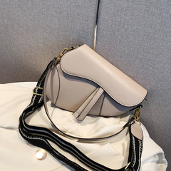 森系復古包包女2023新款潮時尚韓系女包質感單肩包百搭斜挎馬鞍包
