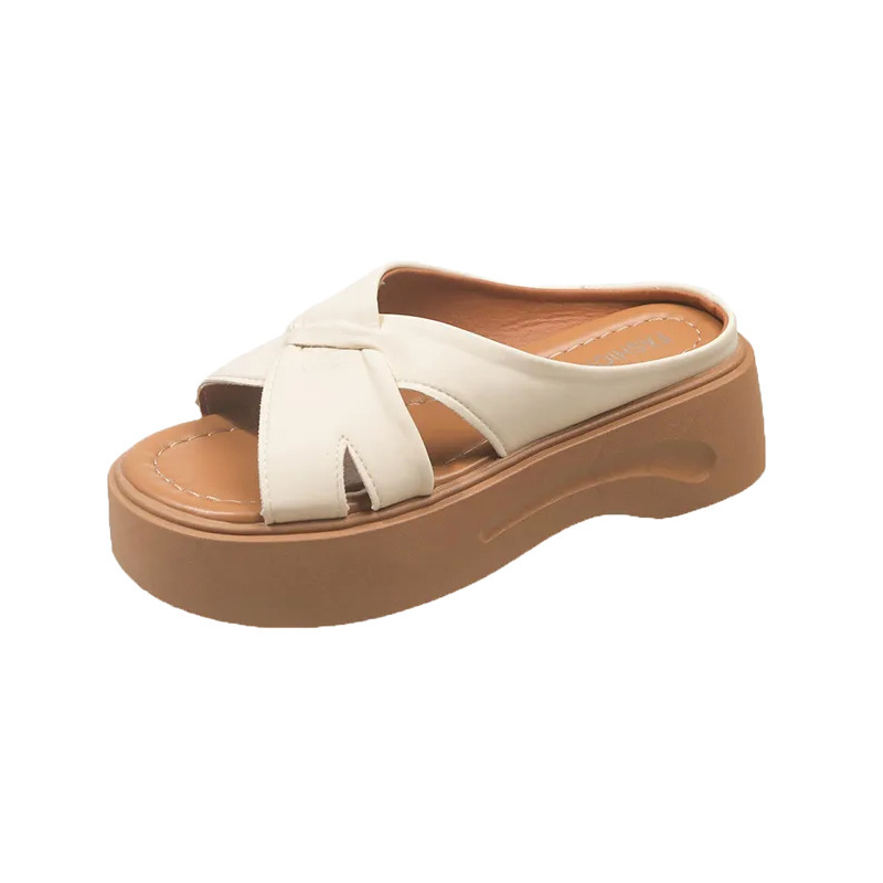 Zapatillas de playa de fondo grueso para mujeres 2026 nuevo estilo de verano exquisitas zapatillas frías de alta calidad con zapatillas de falda