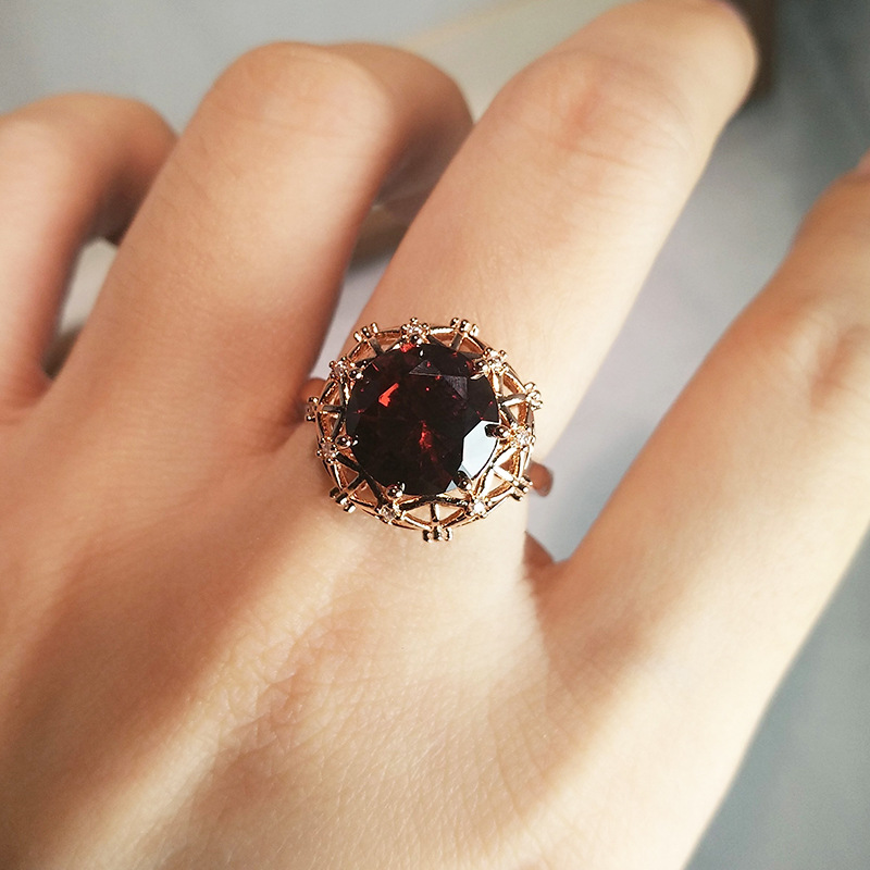 Natural Crystal And Gemstone Jewelry Brings Luck, Conveying Warmth, Clarity And Gentle Positive Energy, Making Every Day Feel Peaceful And Grounded. F_voghion.com