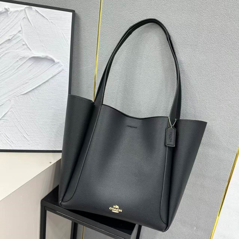 Design one-shoulder bag