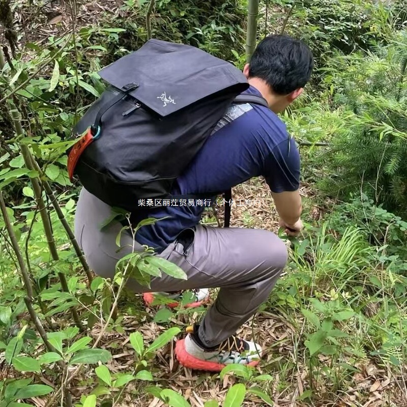 大容量20L通勤双肩包好质量户外运动休闲包健身包男女百搭防水|undefined