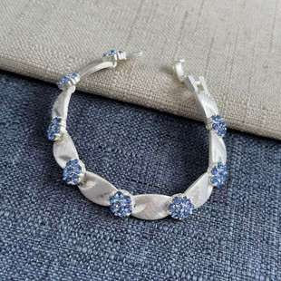 �й��L�����y��ɫ�߼��Еr��ʩ�Ҳ�ɫ� ����ʯ�����׺ε������