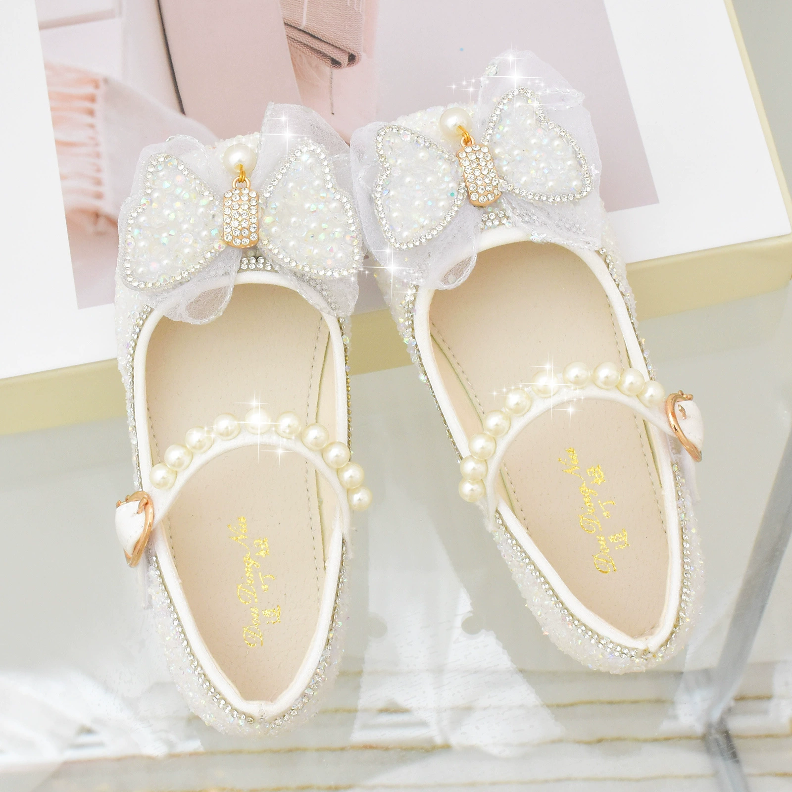 Обувь принцессы для девочек, детская обувь, прямые продажи с фабрики, туфли с бантом и кристаллами для маленьких девочек, одинарная обувь с мягкой подошвой, блестящая детская кожаная обувь