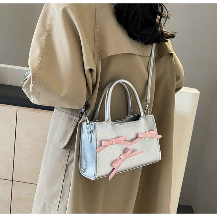 Women's Medium Pu Leather Bow Knot Elegant Zipper Handbag display picture 2