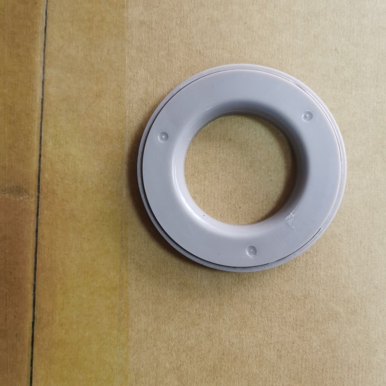 Car Shock Absorber top rubber flat bearing suitable for Nissan Mitsubishi Pajero Outlander Lancer MR272946
