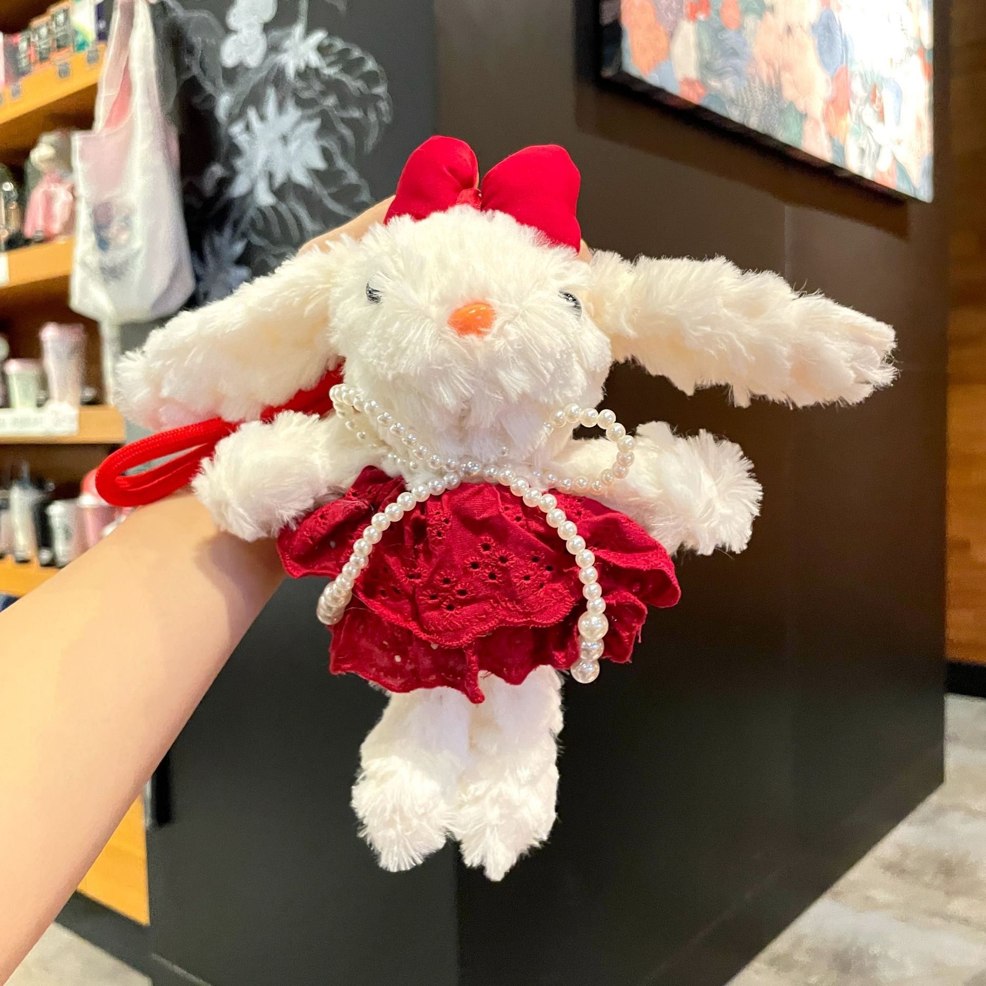 Colgante de conejo de orejas caídas de felpa exquisito vestido de princesa de dibujos animados