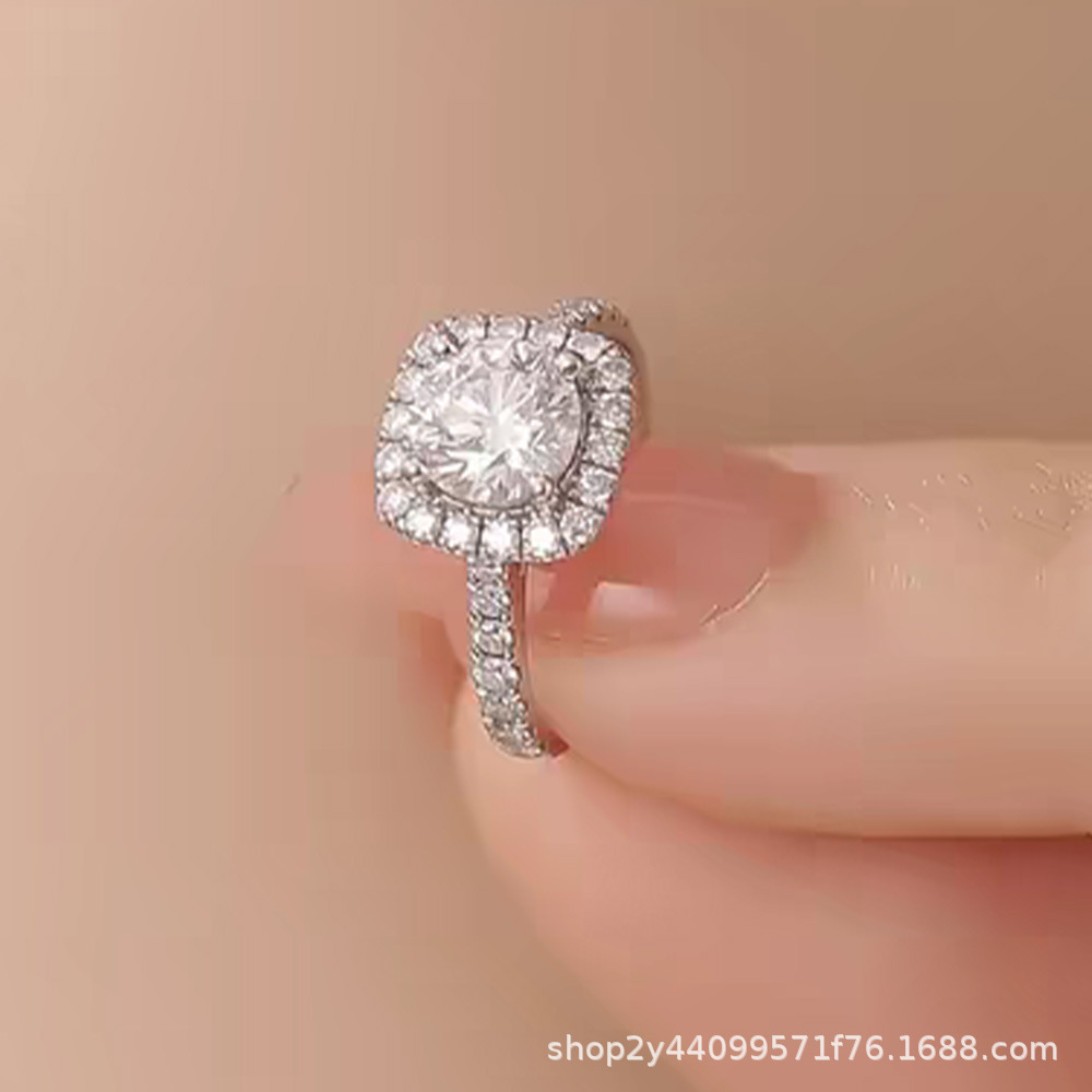 Shuibei Fine Craftsmanship S925 Silver Princess Diana Ring, Halo Diamond Ring, Source Factory Wholesale, IGI Quality Lab-grown Diamonds