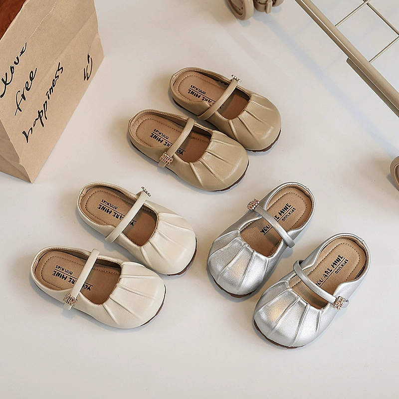 Тапочки для девочек 2025 летний новый стиль детская обувь для девочек маленькая принцесса обувь мягкая подошва противоскользящая головка