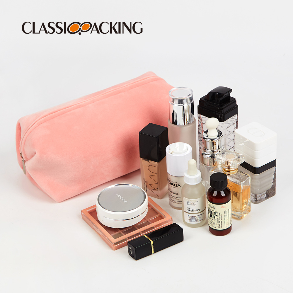 2023 Otoño e Invierno Nueva franela bolsa de cosméticos corazón de la niña estilo japonés y coreano ins suministros de belleza bolsa de almacenamiento con logotipo