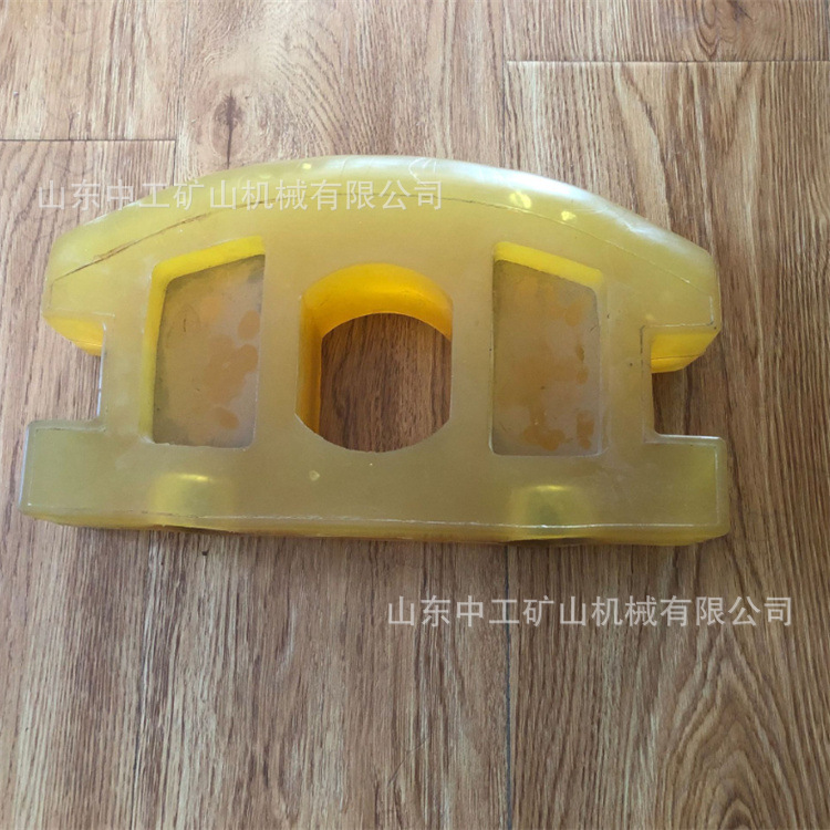 厂家供应多种型号矿山矿车橡胶碰头 井下运输用1T矿车碰头