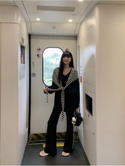 休闲懒人套装黑色长袖薄款T恤外搭条纹披肩女秋季微喇叭裤三件套