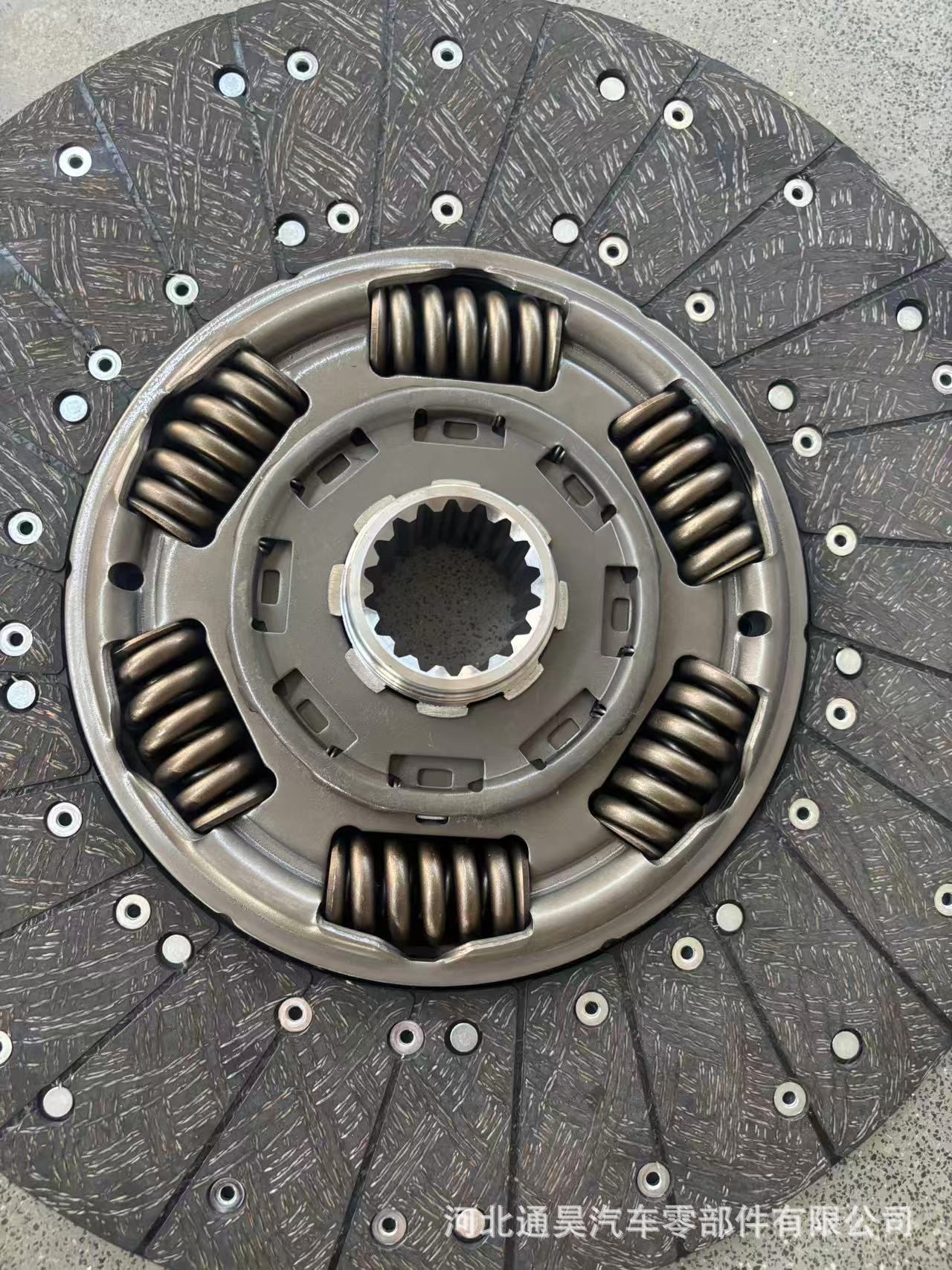 Cross-Border Clutch Disc for Mercedes Truck 1878007072