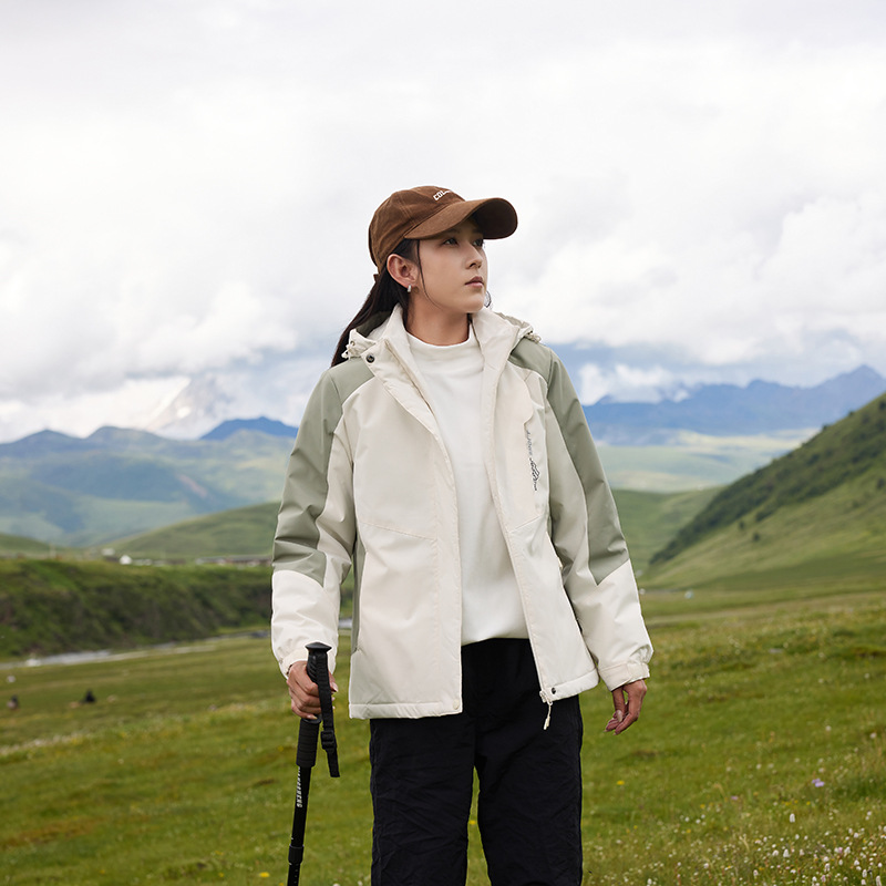 여성 녹색과 흰색