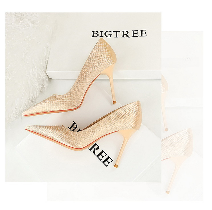Party high heels slim slim high heels fishscale satin shingle pointe single shoes_voghion.com