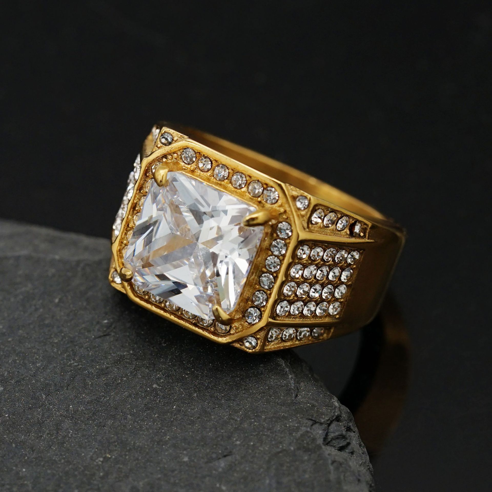 Holiday, Banquet Occasion Stainless Steel Material Glam Square Stainless Steel Inlay Artificial Gemstones Men's Rings
