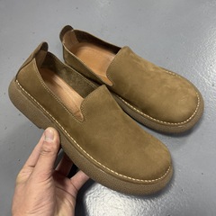 本革の通気性は新型の怠け者の男性の靴のカジュアルシューズの牛革のカジュアルな柔らかい底を踏んで車を運転します。