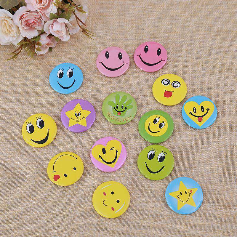 Regalo de los niños de juguete fábrica al por mayor Tire hacia atrás coche de juguete empuje pequeña burbuja palo molino de viento juguete barato mini