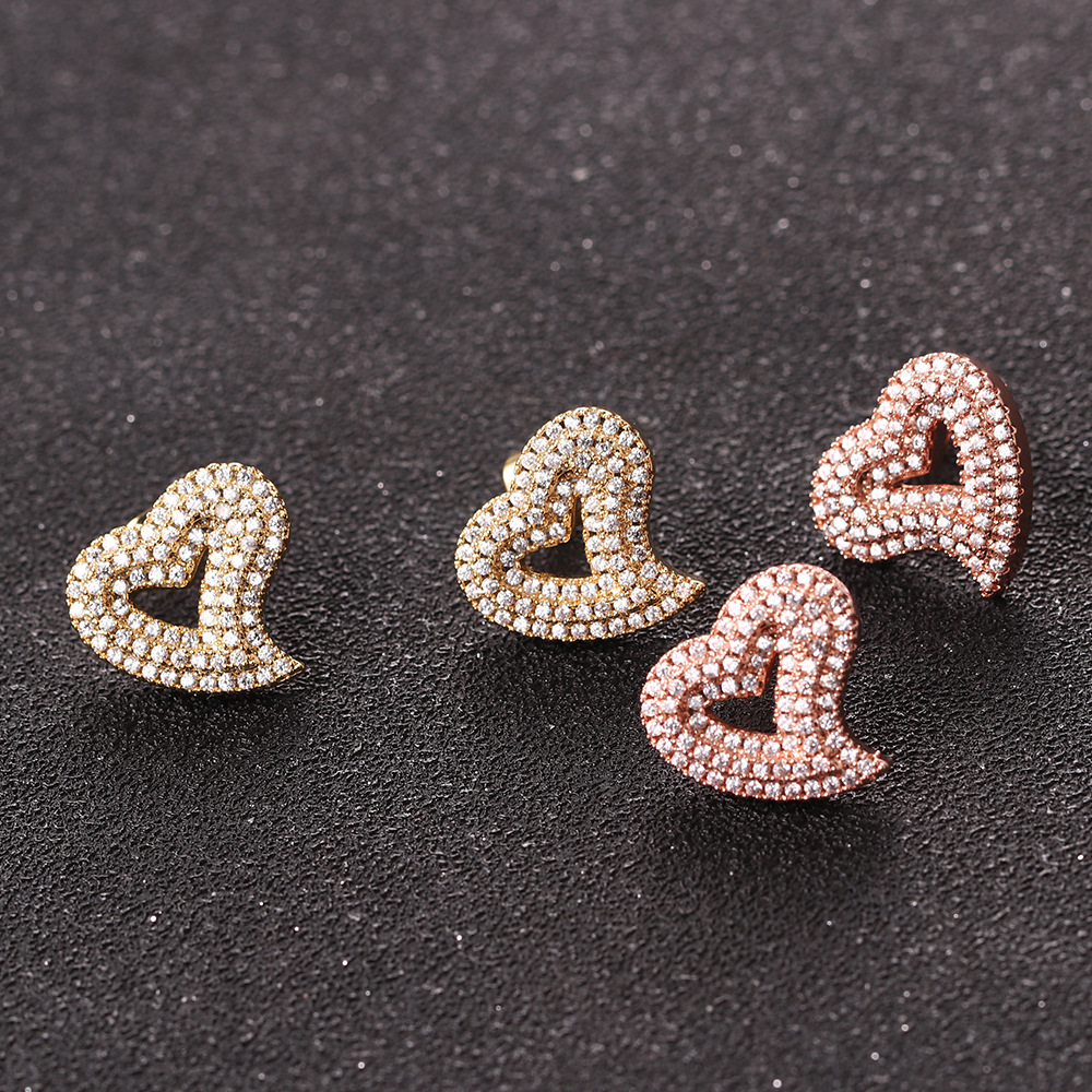 Hip-Hop Heart Shape Copper Plating Zircon Ear Studs 1 Pair