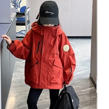 2025新款男女童外套春秋季洋气中大童工装夹克儿童户外连帽冲锋衣
