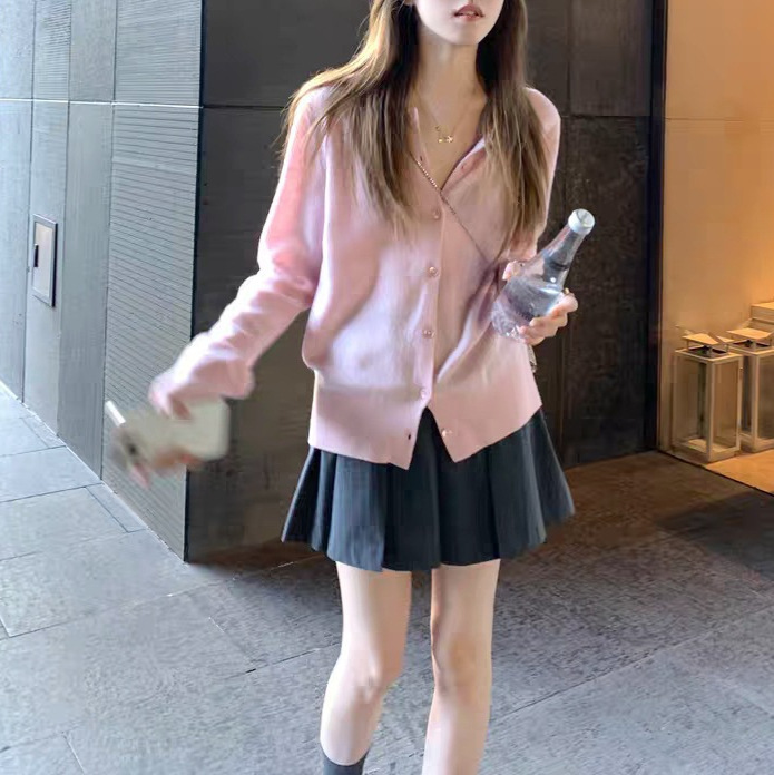 Miu Soft Waxy Knitted Wool Cardigan Women's 2025 Autumn New Round Neck Single-Breasted Casual Lazy Jacket Top