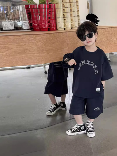 Children's clothing, boys 'summer 2024 new style, middle and big children's Korean style, fashionable letters, solid color suit, cool and trendy two-piece set