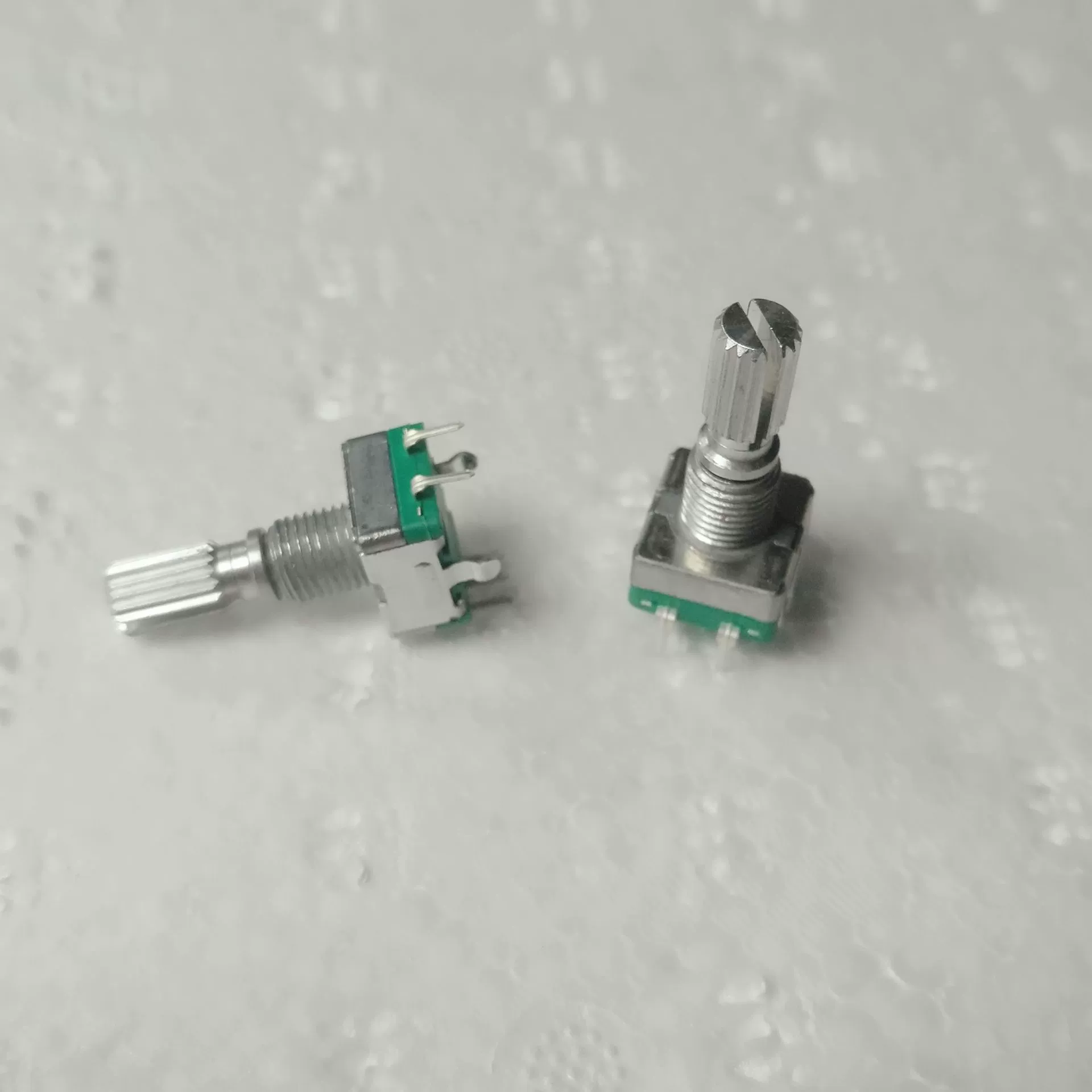 Цифровой аудио потенциометр EC11 с переключателем поворотного энкодера 20-битная импульсная Сливовая ручка